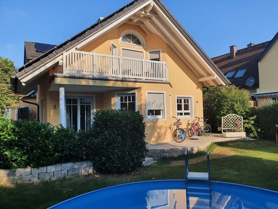 Phantastisches Haus Mit Pool Direkt In Muenchen Экстерьер фото